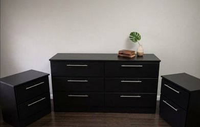 Dresser And 2 Nightstands  - Cómoda y 2 Mesitas de noche