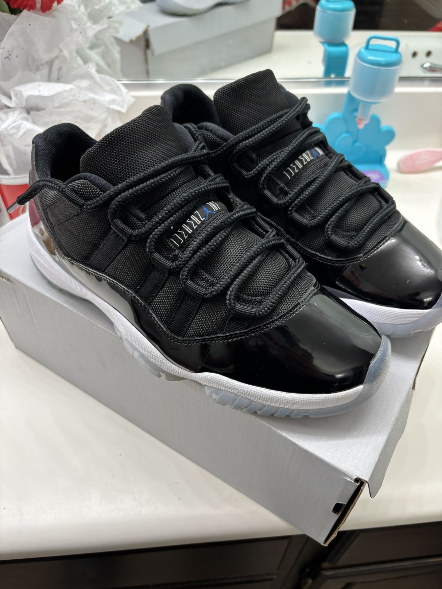 Jordan 11 Retro Low