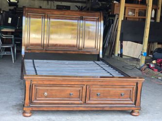 QUEEN BED FRAME