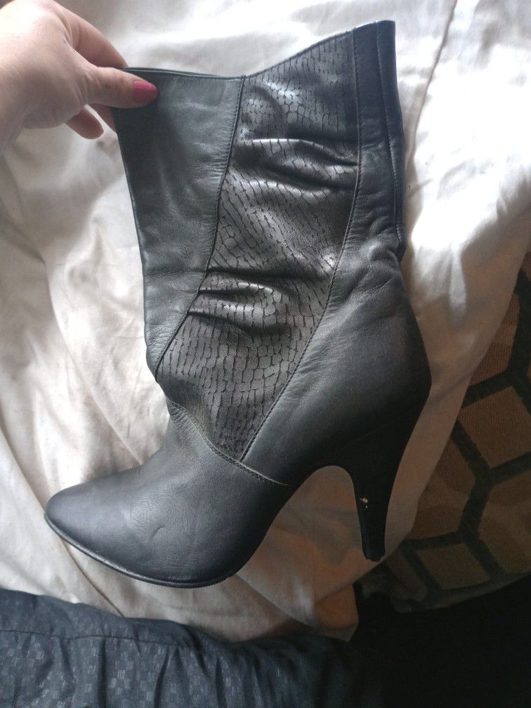 Women's Boots (Size 10)