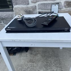 Sony Blue-Ray Disc/ DVD Player Model BDP-BX37