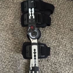 Don Joy X-rom Knee Brace 