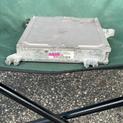 99-00 honda civic ECU sohc d series d16y7 37820-p2e-a12