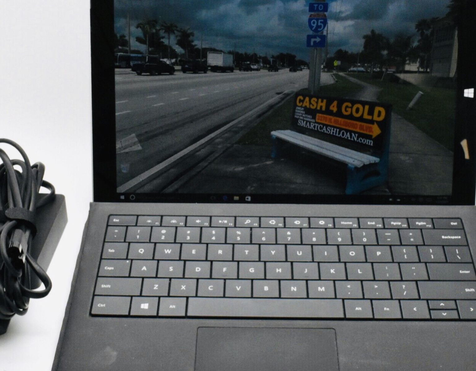 Microsoft Surface Pro 3 Tablet - 1.9GHz i5-4300U 4GB 256GB Win10 1631- Keyboard