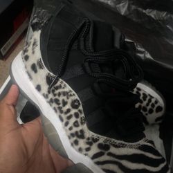 Wmns jordan 11 retro animal instinct 11