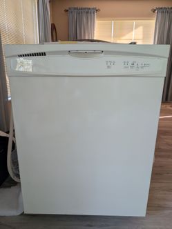 Kenmore dishwasher , white 24 inch