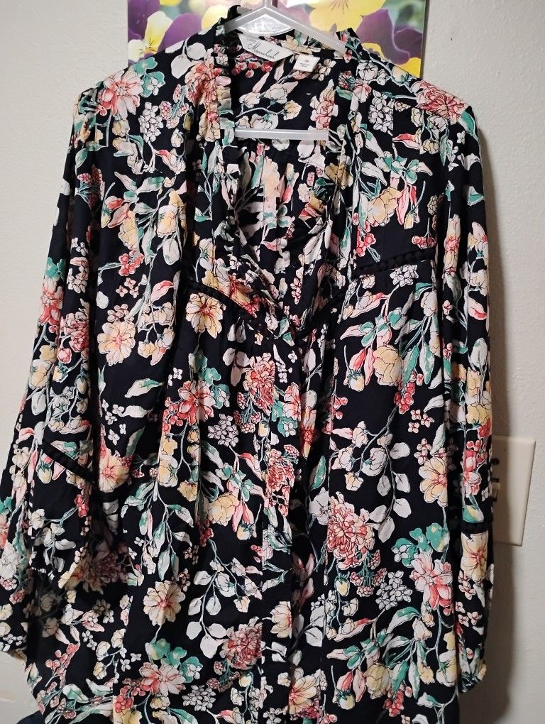 Brand New Women Top Size 3