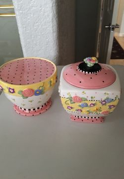 2 cute ceramic for bathroom/ kitchen