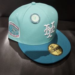New York Mets New Era Fitted Hat w/ Pin 7 3/4
