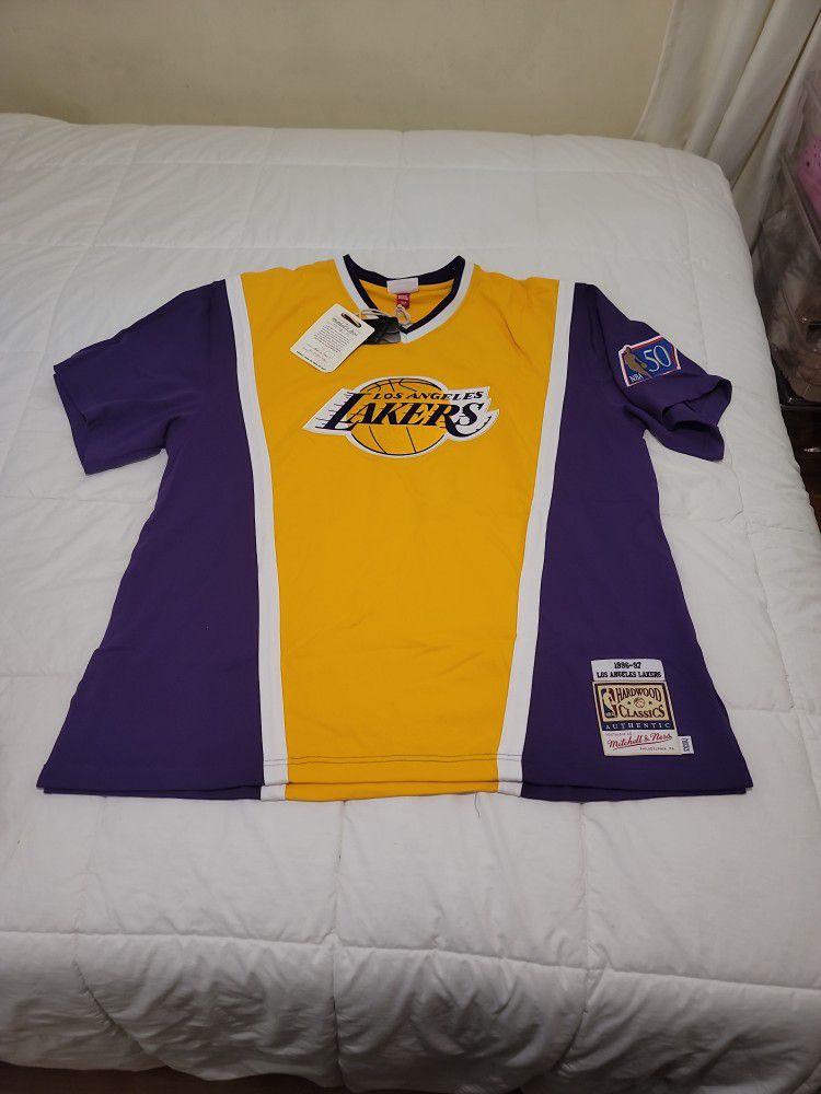 Vintage 2001 Lakers Championship Shirt for Sale in Irvine, CA - OfferUp