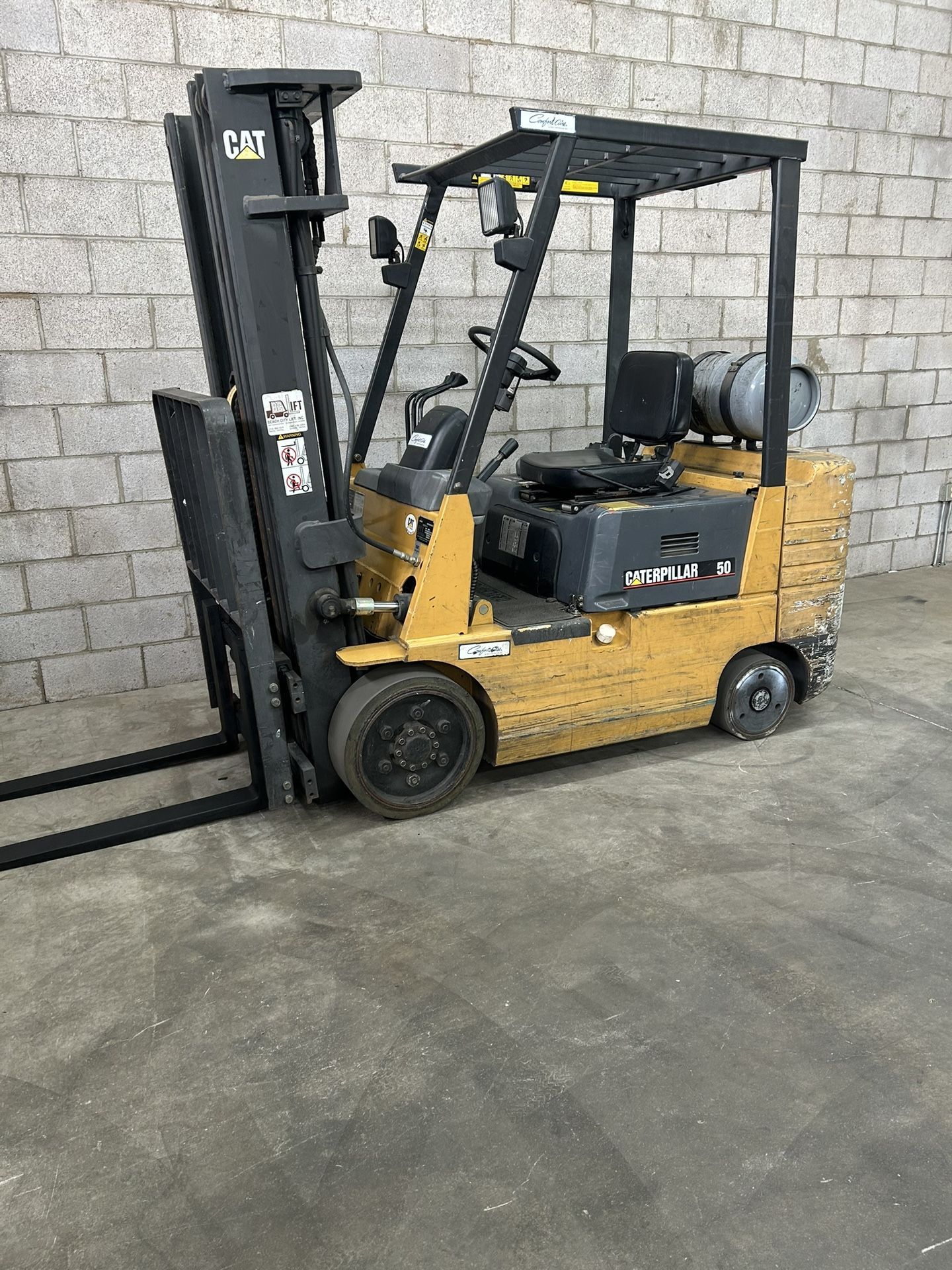Fork Lift CATERPILLAR 50
