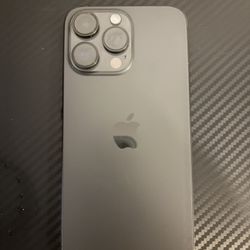 iPhone 15 Pro Max (512GB)