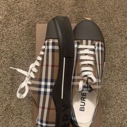 Burberry Dark Brown Low Top Sneaker