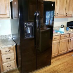 Black Side By Side Fridge 