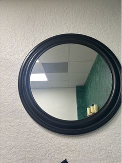 Round Black Wall Mirror – 33.5” –
