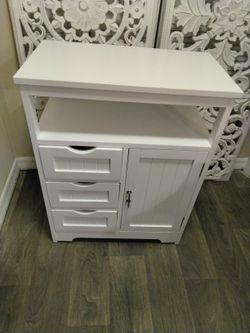 Small Bathroom Shelf.  Don't Ask For Measurements!! Small!