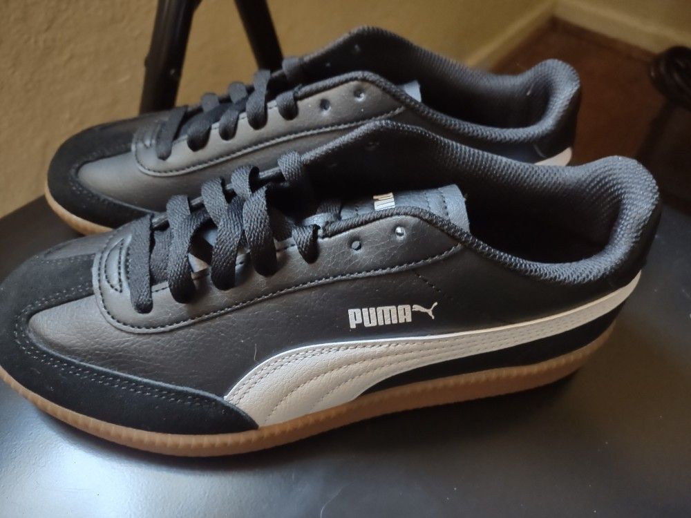 Puma Sneakers