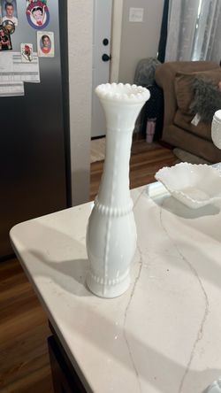 Milk glass vase