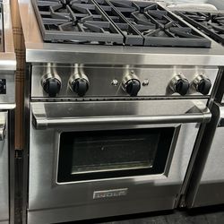 Wolf 30”Wide Gas Range Stove In Stainless Steel 4 Burners 