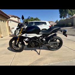 BMW Motorcycle G310R 2021