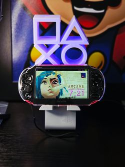 Black & Pink PS Vita 2000