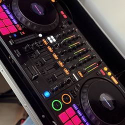 Pioneer DDJ-1000 w/Flight Case 