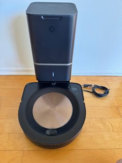 iRobot Roomba S9+ Robot Vacuum with Clean Base