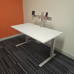 Knoll sit stand desk