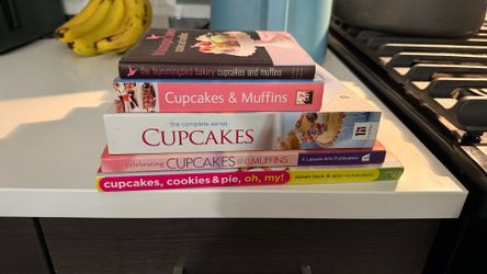 Cupcake & Baking Cook Books
