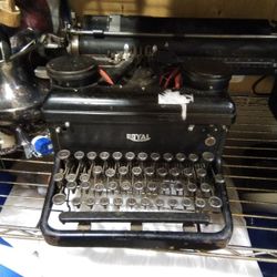 Antique Type Writer
