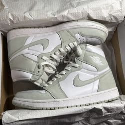 Jordan 1 “Seafoam” (W Size 11)