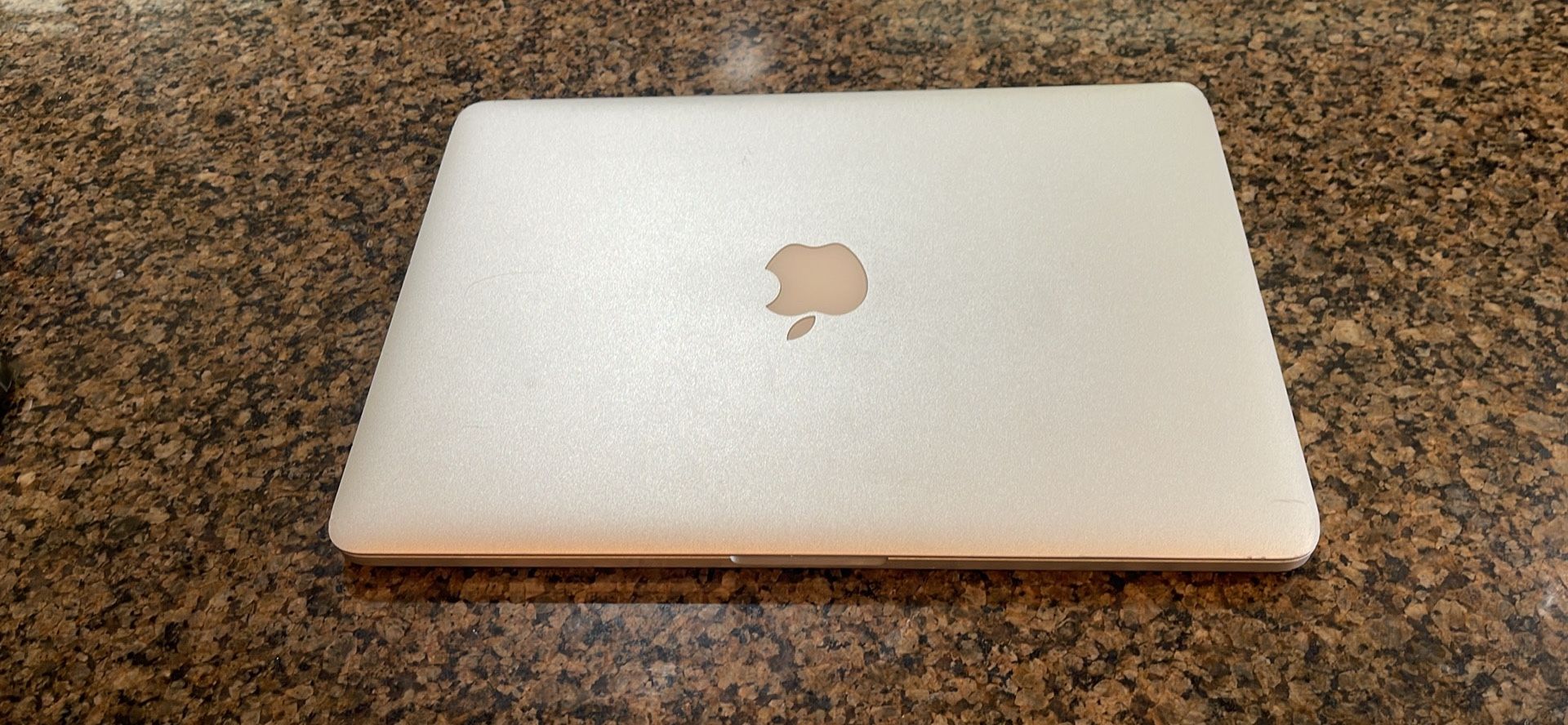 MacBook Pro 2015 13.3 Inch Retina Display Check All The Pics 