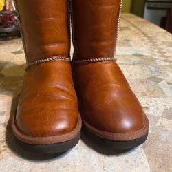 Womens bots UGG Australia  Size 7