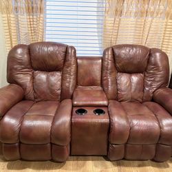  Power Reclining Loveseat w/ Headrest & Console