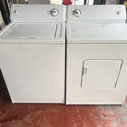 Set Of Washer And Dryer (Gas)