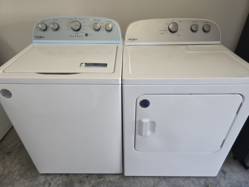 WHIRPOOL WASHER AND DRYER SET