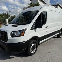 2019 Ford Transit Medium Roof 250