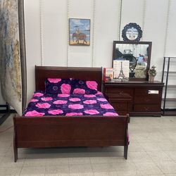 4 pc queen bedroom set - Financing Available