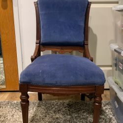 Antique Blue Cushioned Chair 