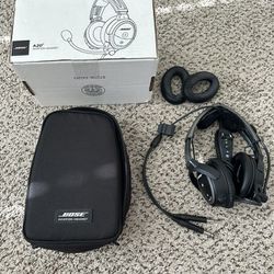 Bose A20 Aviation Headset with Bluetooth and Dual Plug Cable - Original Box