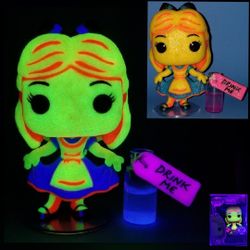 
Funko Pop Blacklight Glow Diamond Alice
