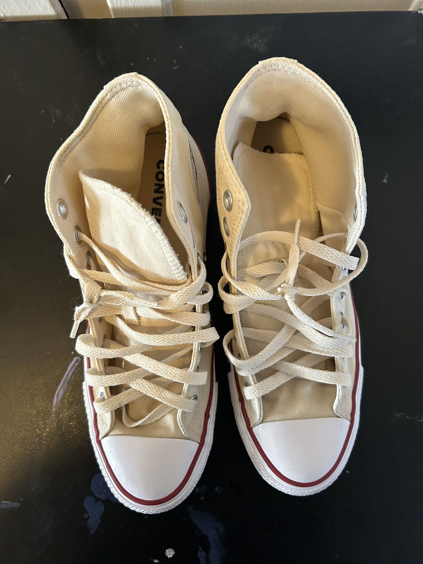 Converse All Star high Top Shoes Sz 8