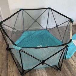 Regalo My Portable Play Yard Indoor and Outdoor