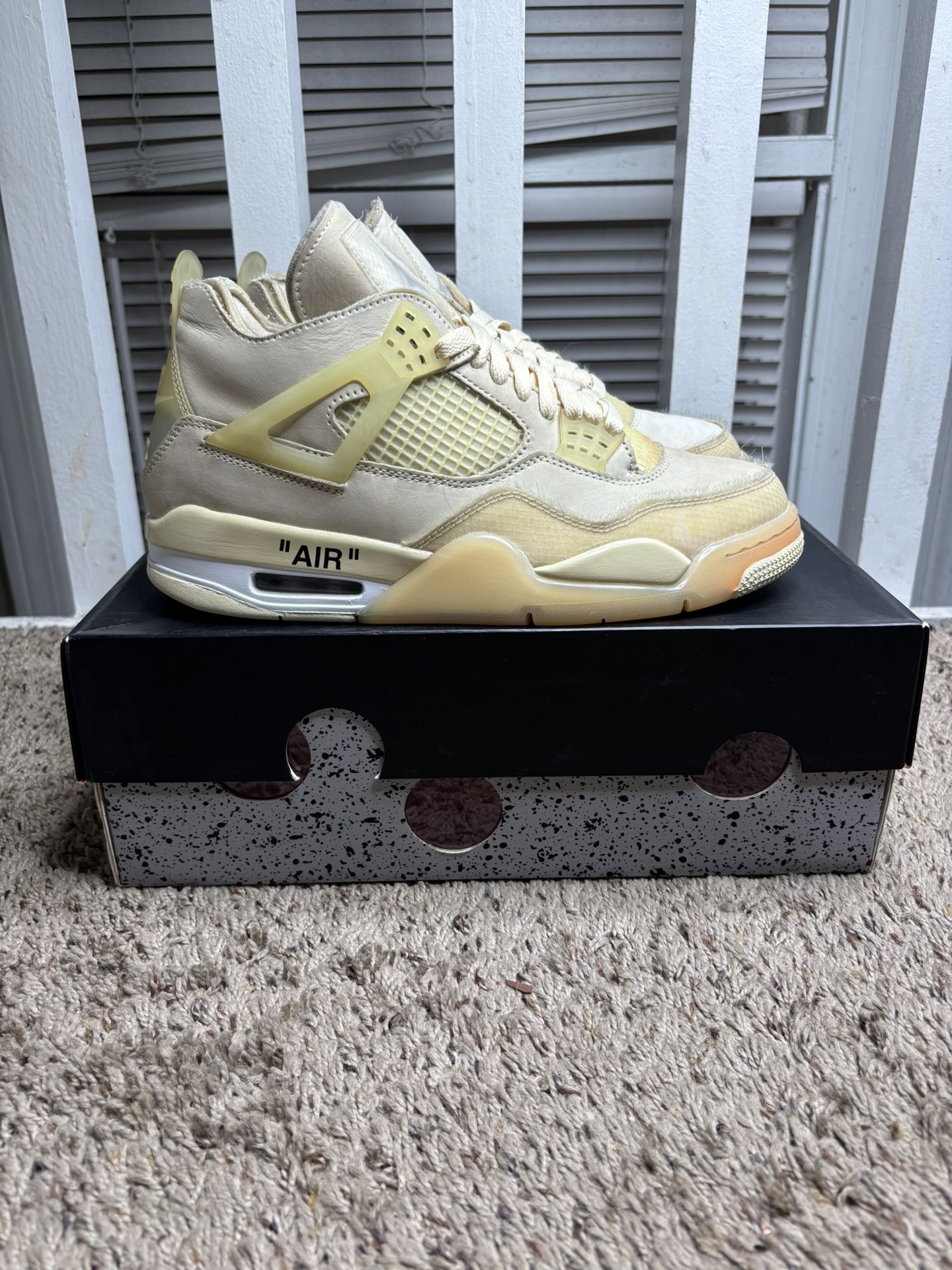 Off-White x Wmns Air Jordan 4 Retro SP Sail