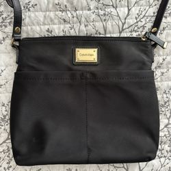Calvin Klein Crossbody Bag/purse