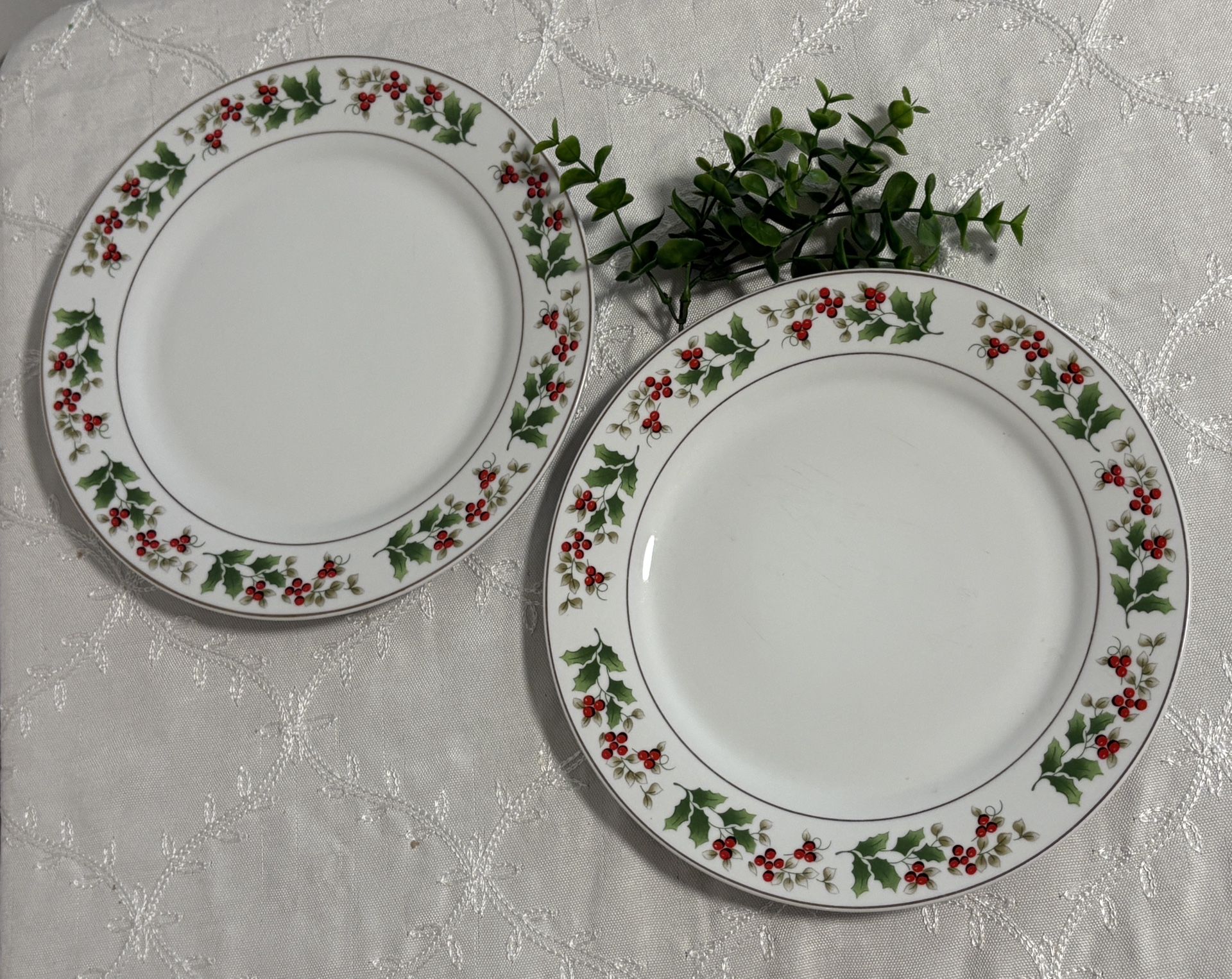 Set of 7 Vintage Holly and Berry Fine China 10" Plates Made by Alco Industries - Romania