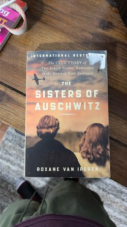 The Sisters of Auschwitz by Roxane van Iperen