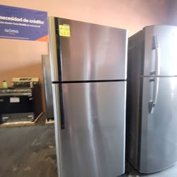 Kenmore Refrigerator Fridge Freezer on Top DM for delivery