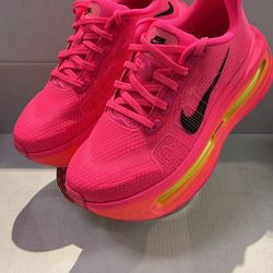 NIKE VOMERO PREMIUM”