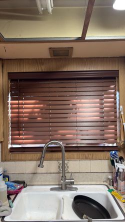 faux wood blind